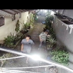 Aksi pencurian kakak beradik di Gubeng Kertajaya yang tertangkap kamera CCTV.