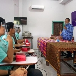Basuki, Kepala Bidang PTK Dinkop UMTK Kota Kediri saat membuka acara. (foto: ist.)