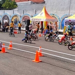 Para rider kids push bike saat tampil di ajang Ronggolawe Championship 2024 di GOR Rangga Anoraga Jaya Tuban.