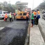 Proses perbaikan Jalan Raya Raci, beberapa waktu lalu. foto: ilustrasi