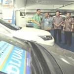 MOBIL BEKAS. Di lantai 7 BG Junction Surabaya, Astra Credit Companies (ACC) membuka sentra mobil bekas ACC. foto : nisa/bangsaonline