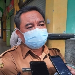 Kepala Dinas Kesehatan Pengendalian Penduduk dan Keluarga Berencana (Dinkes P2KB) Kabupaten Tuban, dr Bambang Priyo Utomo saat wawancarai awak media, Rabu (18/1/2023).