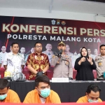 Kapolresta Malang Kota bersama Polsek Blimbing, saat menggelar Pers Rilis penangkapan pelaku curanmor dan penadah hasil curian, Jumat (12/5/2023).