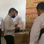 Suasana saat Satgas Pangan Polres Blitar melakukan inspeksi mendadak ke Distributor Minyak Goreng.