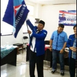Edy Santoso usai terpilih jadi Ketua DPC PD Gresik periode 2017-2022. foto: SYUHUD/ BANGSAONLINE