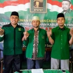 Halili Yasin (tengah), Ketua DPC PPP Kabupaten Pamekasan.