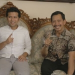Emil bersilaturahim dengan Geng Wahyudi, salah satu politisi berpengaruh di Malang Raya. foto: ist