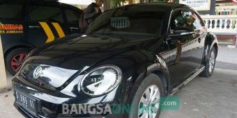KPK Sita Juga Mobil VW Beetle Milik Keluarga Sekda Jombang