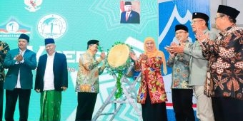 Hadiri Rakernas V Pergunu, Gubernur Khofifah Dorong Guru Menjadi Game Changer