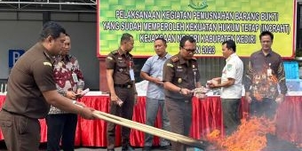 Kejari Kabupaten Kediri Musnahkan Barang Bukti Inkracht
