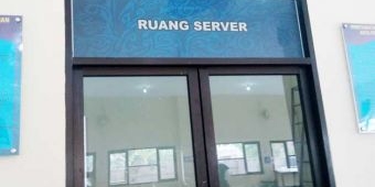 Plafon Gedung Dispendukcapil Malang Ambrol Timpa Server, Pelayanan Terganggu