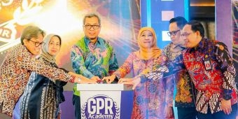 Buka GPR Academy BPSDM Jatim Bootcamp 2023, Gubernur Khofifah Paparkan Peran Humas