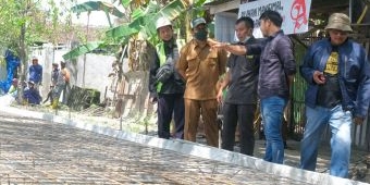 Sidak Pembangunan Jalan, Wakil Bupati Bojonegoro Ingatkan Kontraktor untuk Jaga Kualitas