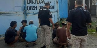 Dua Remaja Mabuk Dikeroyok Warga di Jalan Raya Purwosari, Untung Ada Petugas