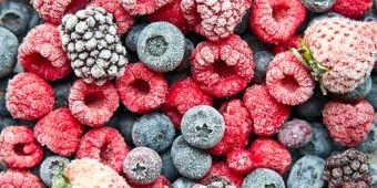 Cara Cairkan Buah Beku agar Tidak Bertekstur Lembek