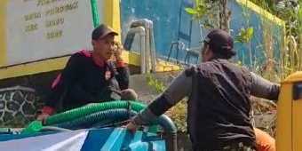Kemarau Panjang, BPBD dan Relawan di Kediri Droping Air Bersih di Lereng Gunung Wilis