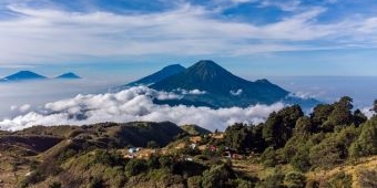 Mulai 17 September 2023 Pendakian Gunung Prau Ditutup Sementara 