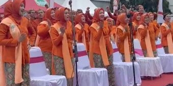 Paduan Suara Perumda Tirta Kanjuruhan Meriahkan Upacara HUT ke-1263 Kabupaten Malang 