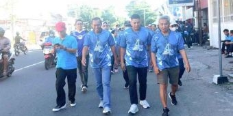 Wali Kota Kediri Berangkatkan Jalan Sehat Dies Natalis UNP Kediri ke-46