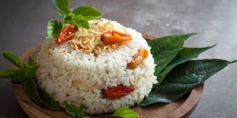 Resep Nasi Liwet Khas Sunda, Praktis Bikin di Rice Cooker