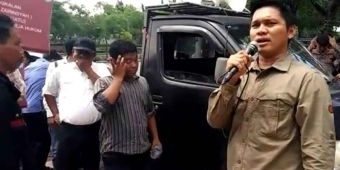 Gelar Demo di Kantor Gubernur Jatim, Pakis Minta Jabatan Sekda Bangkalan Dicopot