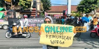 Gelar Demo di Mapolres Kediri Kota, Warga Manisrenggo Tuntut Penuntasan Kasus Penganiayaan