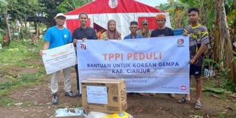 Peduli Gempa Cianjur, TPPI Tuban Salurkan Ratusan Paket Sembako