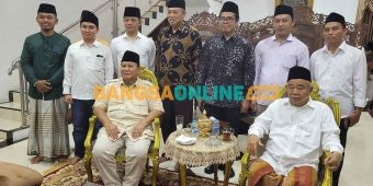 Ziarah ke Makam Pendiri NU dan Gus Dur, Prabowo Kunjungi 4 Pesantren Besar Jatim dalam Sehari