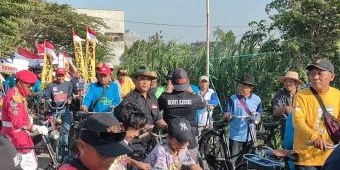 Serunya Ngonthel Bareng Pakai Sepeda Tua di Kampung Inggris Kediri