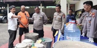 Produksi Miras Ilegal, Lansia di Malang Ditangkap Polisi