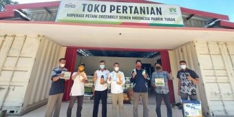 Warga Sekitar Mulai Rasakan Manfaat Koperasi Petani Greenbelt SIG Pabrik Tuban