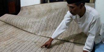 Ternyata Al-Qur'an Raksasa di Sidoarjo Tidak Turun dari Langit