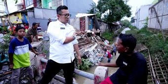 Pemkot Mojokerto Gercep Tangani Banjir dan Rumah Roboh Akibat Plengsengan Ambrol