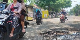 Sejumlah Ruas Jalan Kabupaten di Pasuruan yang Rusak Belum Dibenahi