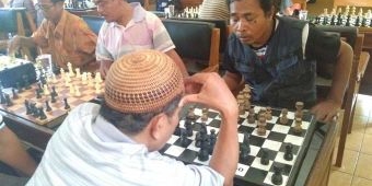 Peringati HUT RI ke-72, Percasi Tuban Gelar Turnamen Catur