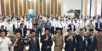 Sukseskan Pemilu 2024, Bawaslu Pamekasan Lantik 189 PKD