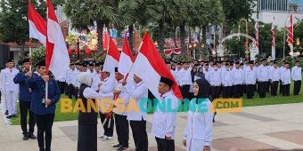 Gubernur Khofifah Tekankan 3 Prinsip Petugas Haji Indonesia 