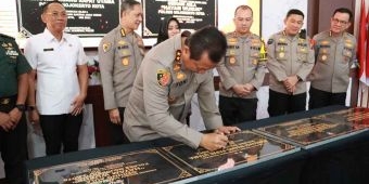 Kunjungi Polres Mojokerto Kota, Kapolda Jatim Resmikan 2 Aula dan 1 Indomaret