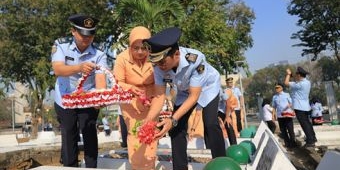 Peringati Hari Lahir ke-78, Kemenkumham Jatim Ziarah ke Makam Pahlawan Sepuluh Nopember