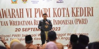 Mas Abu Buka Muskot ke-6 PWRI Kota Kediri dan Lantik Pengurus Periode 2023-2028