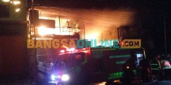 Gudang Rosok di Kota Madiun Dilalap Si Jago Merah