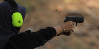 Implementasikan Tusi Pengamanan Negara, Kanwil Kemenkumham Jatim Gelar Pelatihan Menembak