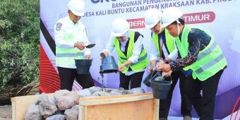 Gubernur Khofifah Targetkan Bangunan Pengendali Banjir Rob di Probolinggo Tuntas Akhir Desember 2023