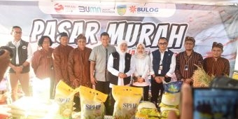 Wali Kota Kediri Dampingi Gubernur Khofifah Tinjau Pasar Murah