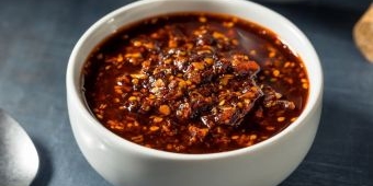 Cara Buat Chili Oil Gurih dan Lezat, Pelengkap Hidangan Makanan Apapun