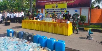 Jelang Idul Fitri 2023, Polres Madiun Kota Gelar Pasukan dan Musnahkan Barang Sitaan