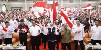 Bertemu Ribuan Penyuluh Pertanian dan Petani se-Jawa Timur, Gubernur Khofifah: Terima Kasih
