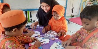 Lembaga Pendidikan KB-TKIT Asy Syaamil Mojokerto Bentuk Karakter Siswa Sejak Dini