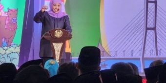 Gubernur Khofifah Berikan Reward Pilar Kesejahteraan Jatim se-Bakorwil Pamekasan