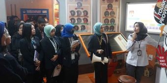 Mahasiswa FEB Universitas Widyagama Office Tour ke KPU Jatim
